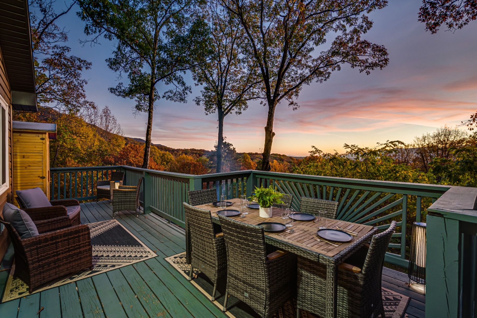 Blue Ridge Mountain Lodge — Cabin Rental in Shenandoah, VA